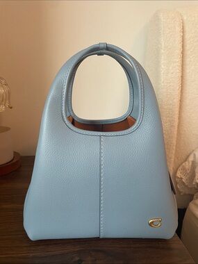 Coach Lana 23 Pebbled Leather bag in Bluebell Like New